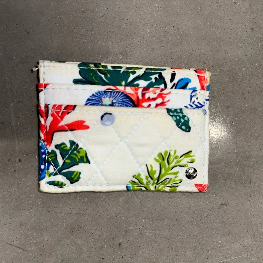 Vera Bradley Multicolor Quilted ID Holder - Picture 1 of 5